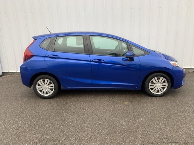 Used 2017 Honda Fit LX with VIN 3HGGK5G5XHM713411 for sale in McMurray, PA