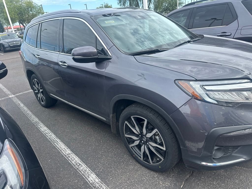 Certified Used 2020 Modern Steel Metallic Honda Touring image 3