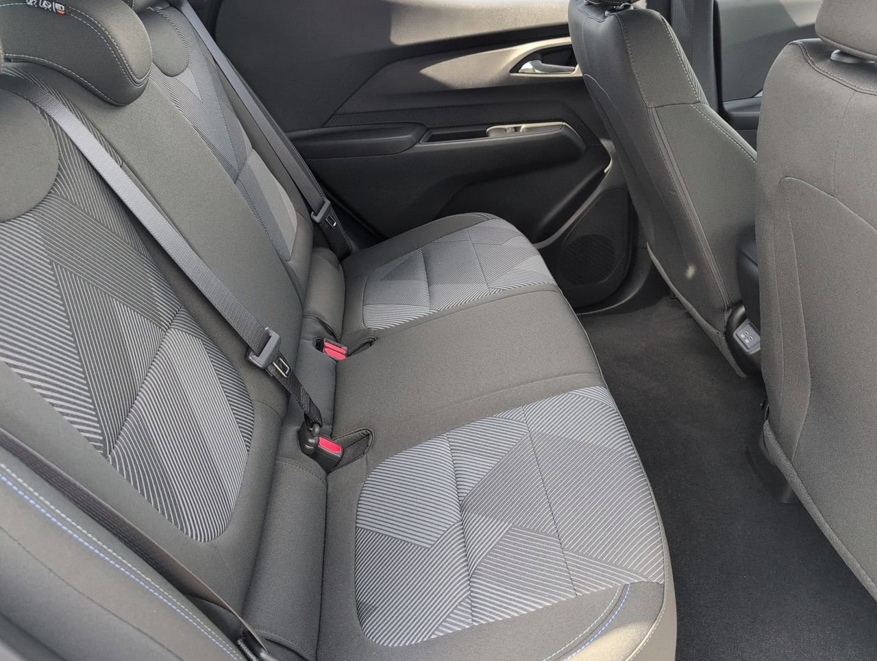 New 2027 Summit White Chevrolet LT image 24