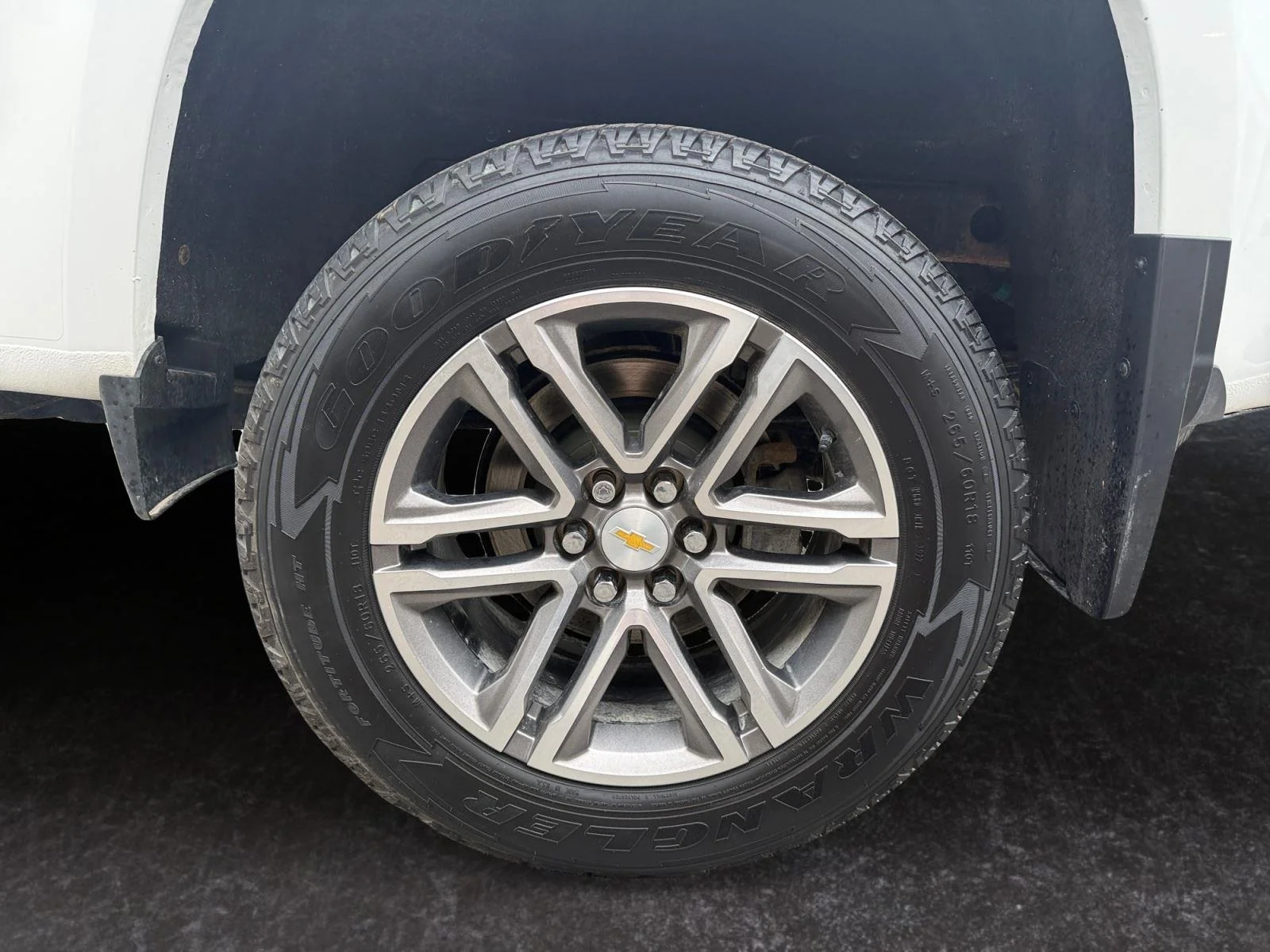 Used 2022 Summit White Chevrolet WT image 25