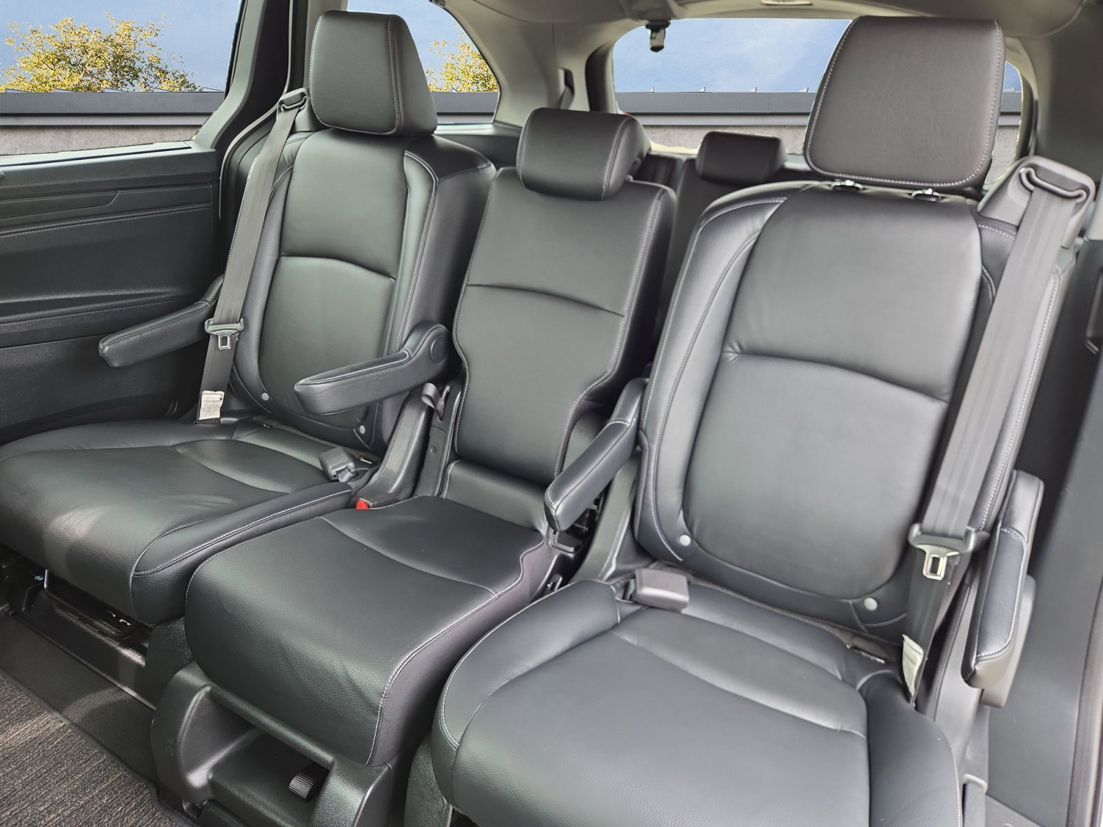 2023 Honda Odyssey EX-L - Photo 13