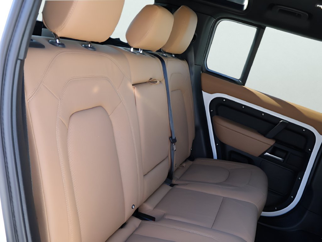 Certified Used 2026 Fuji White Land Rover S image 12