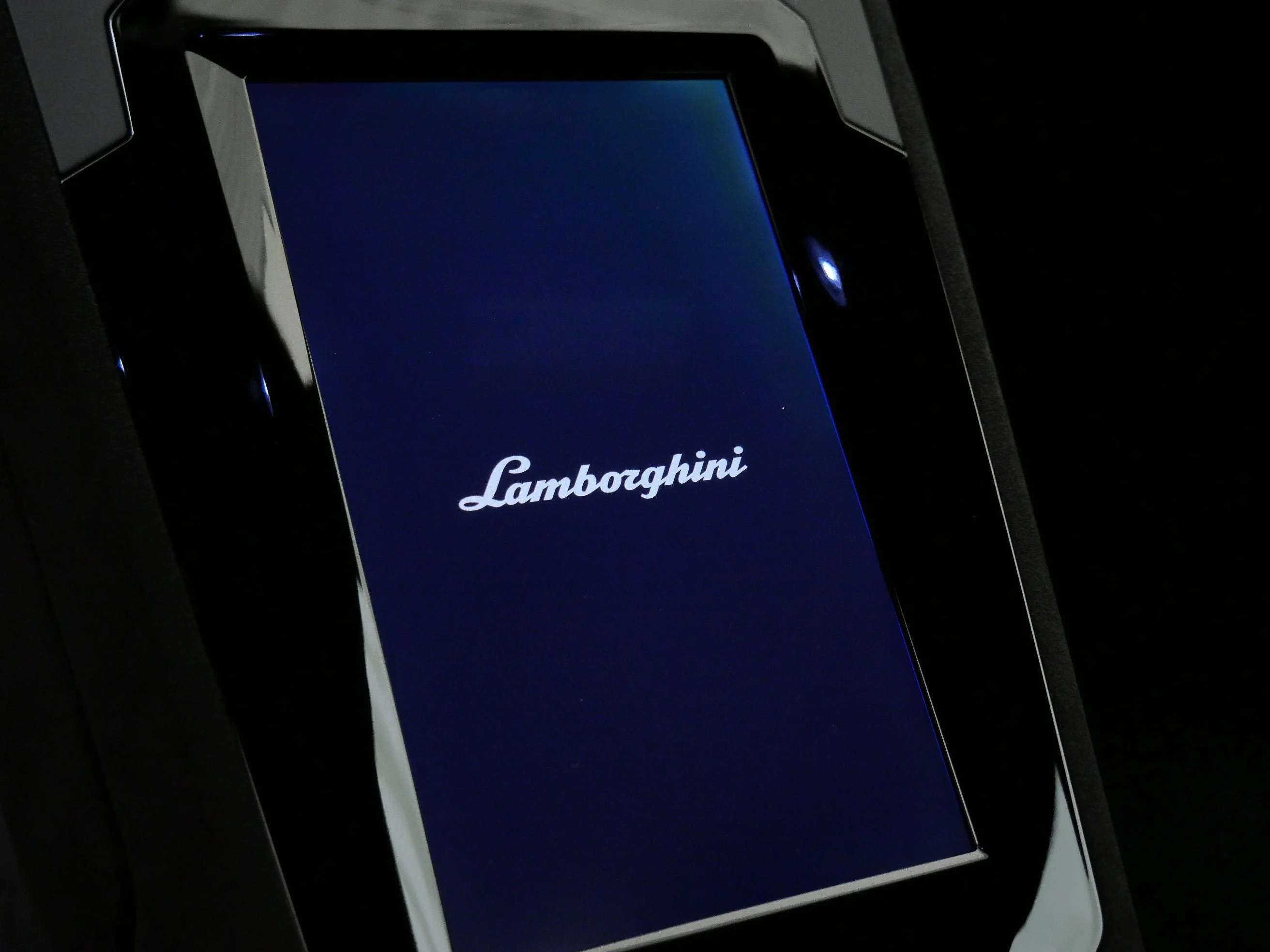 Used 2024 Verde Gea Matte Lamborghini Base image 22