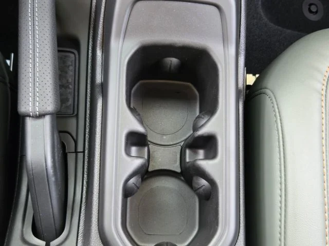 New 2026 Black Clear-Coat Exterior Paint Jeep Mojave image 16