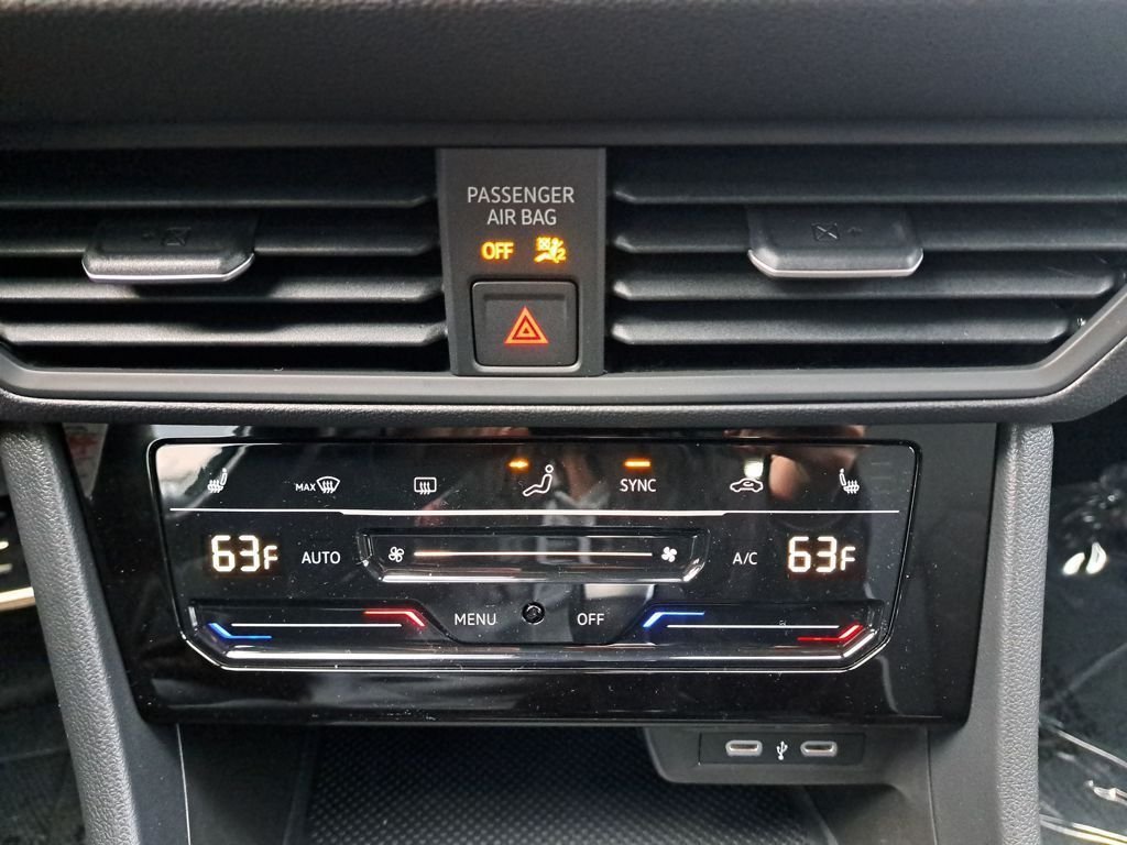 New 2026 Black Volkswagen 1.5T Sport image 22