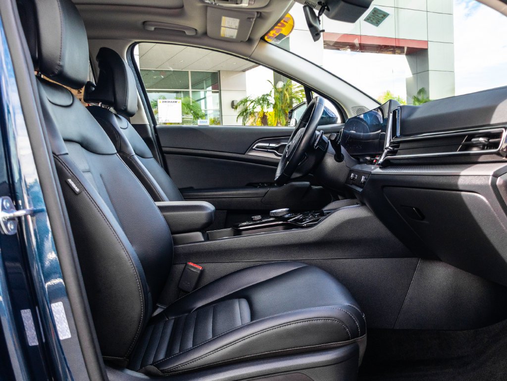 Used 2025 Blue Kia SX-Prestige image 26