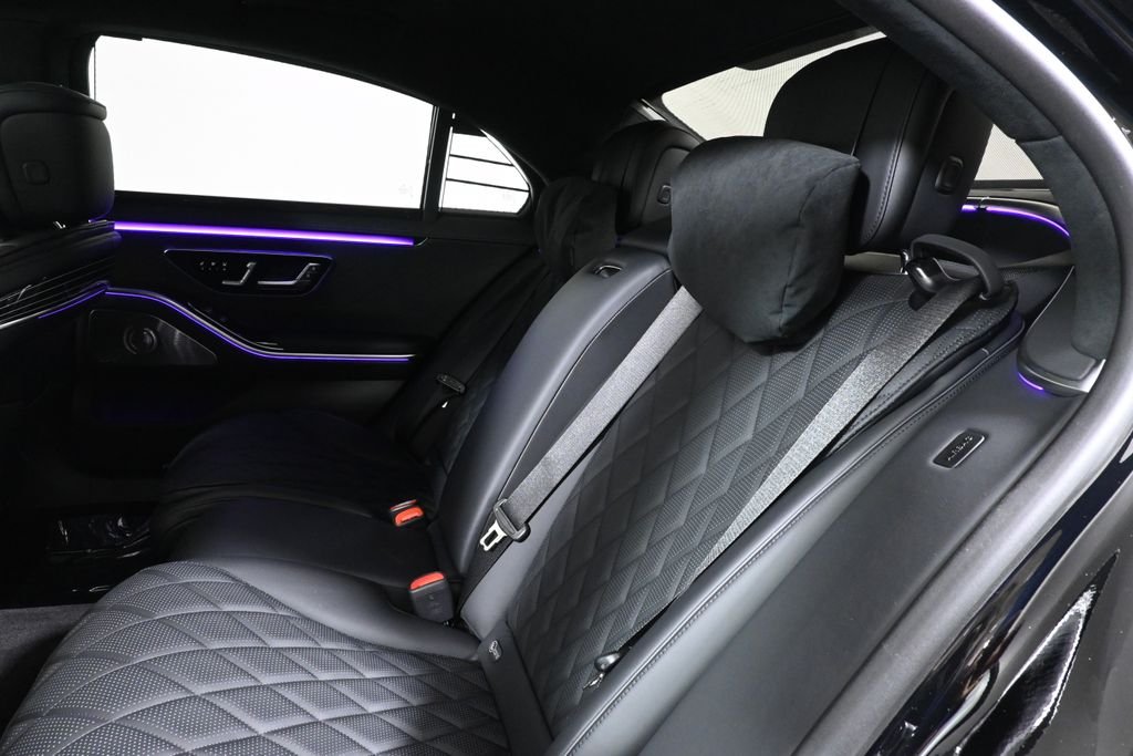 Certified Used 2025 Black Mercedes-Benz S 580 image 4
