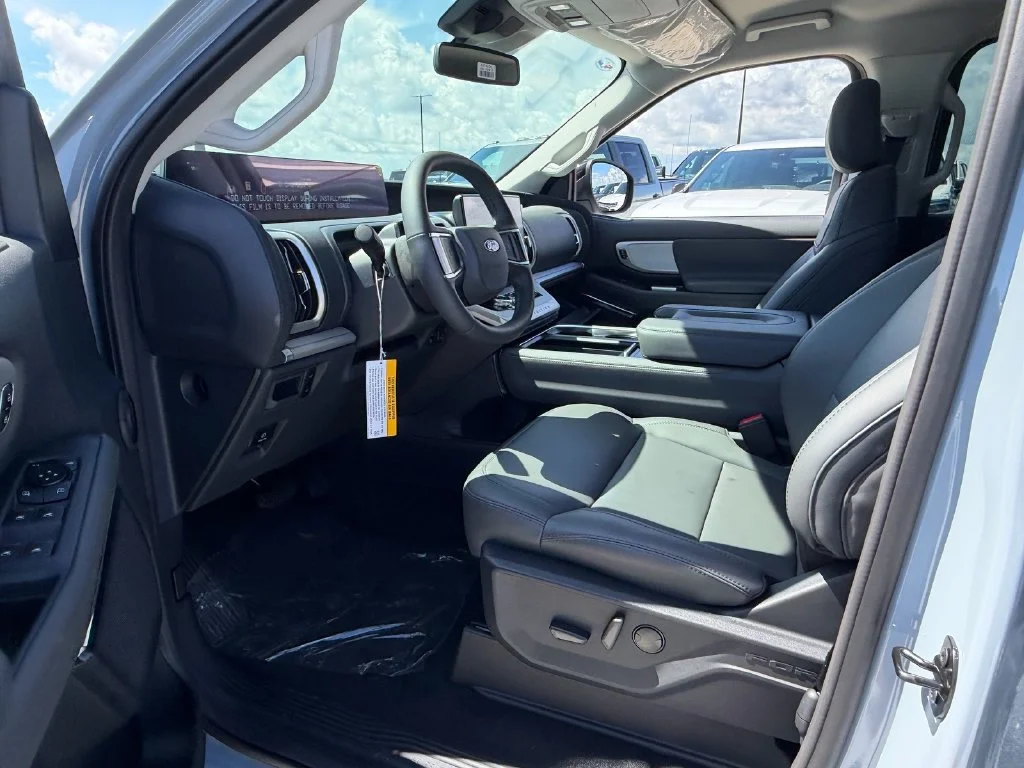 New 2027 Gray Ford Active image 11