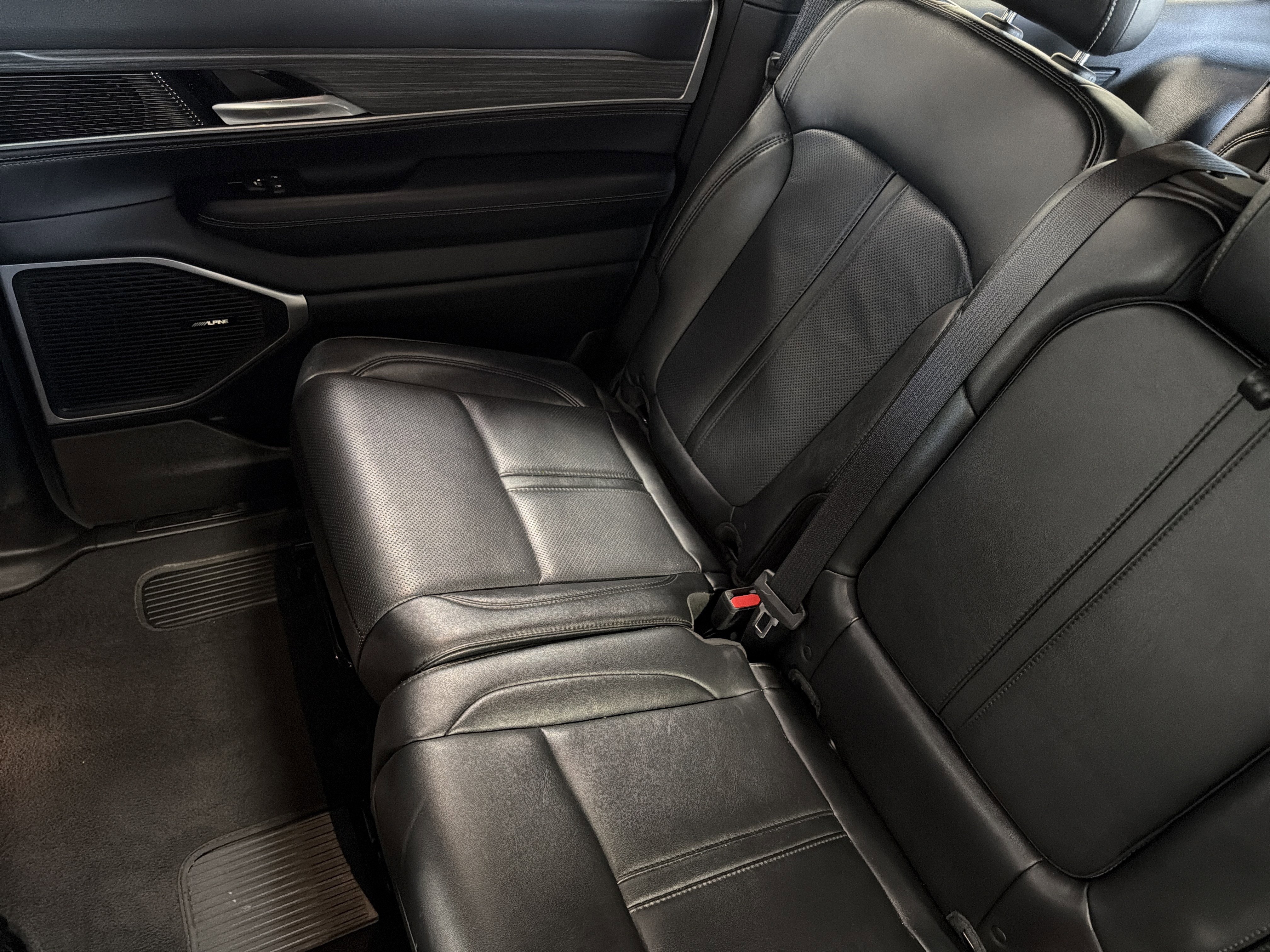 2024 Jeep Wagoneer Series III - Photo 12