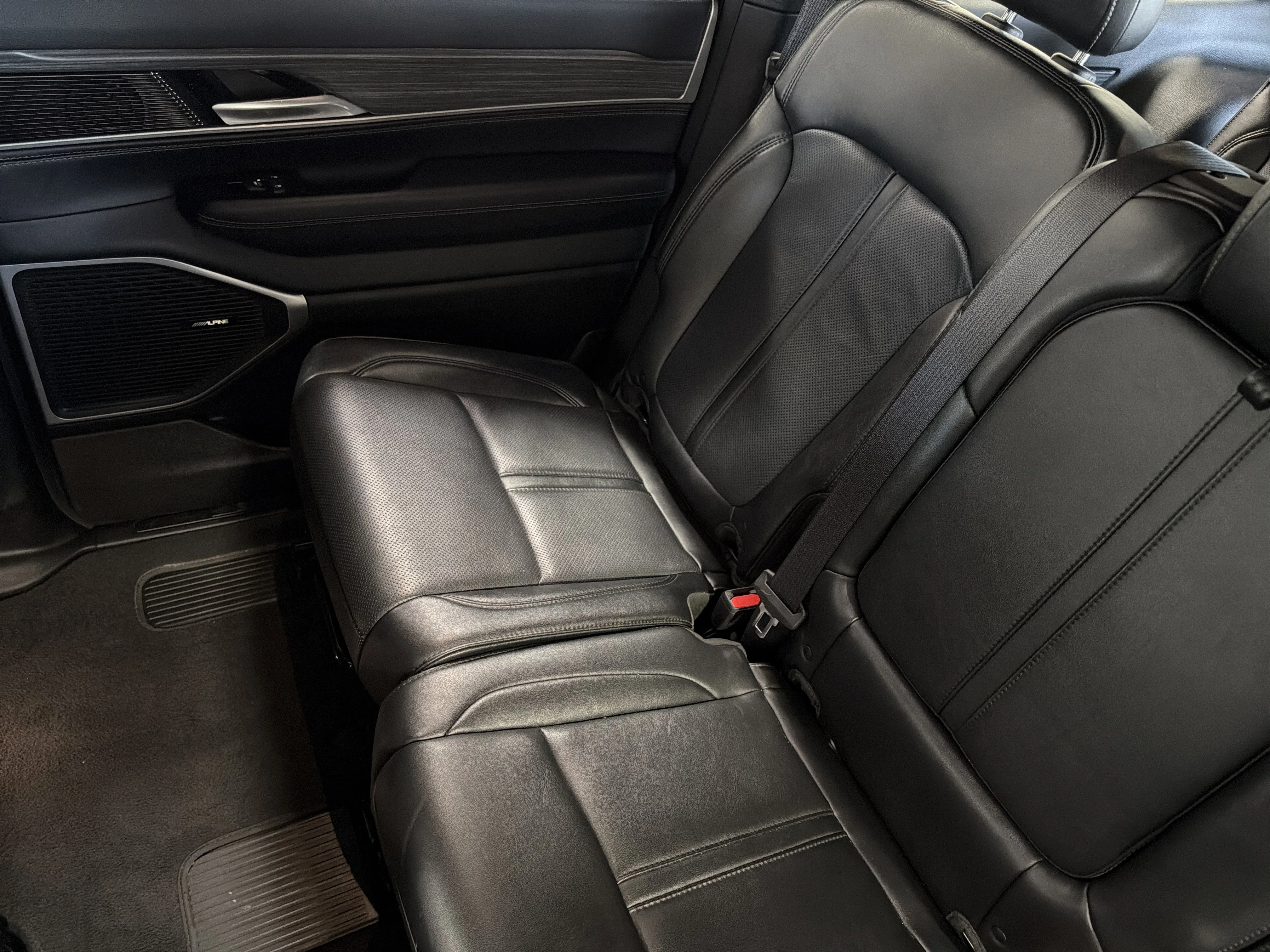 2024 Jeep Wagoneer Series III - Photo 12