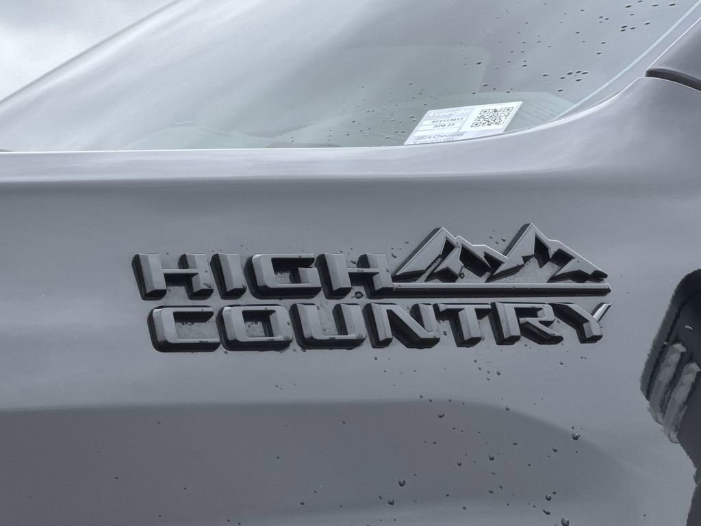 Used 2024 Black Chevrolet High Country image 34