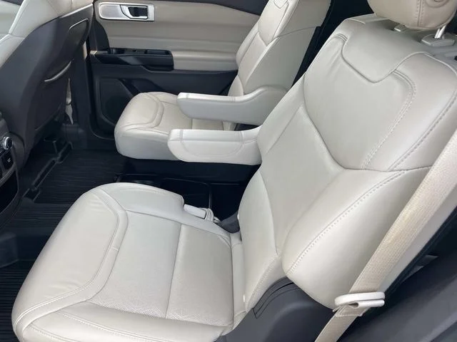 Used 2020 White Ford Platinum image 21