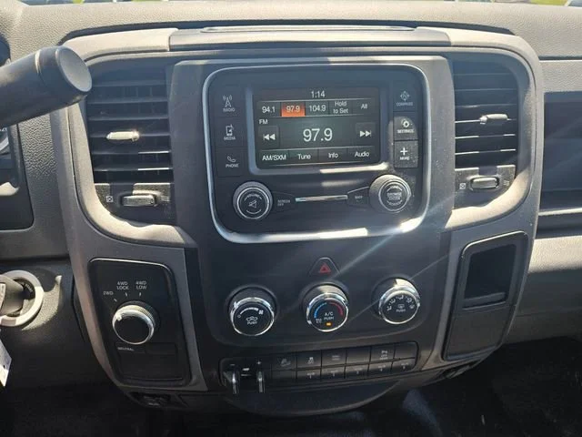 Used 2018  Ram Tradesman image 18