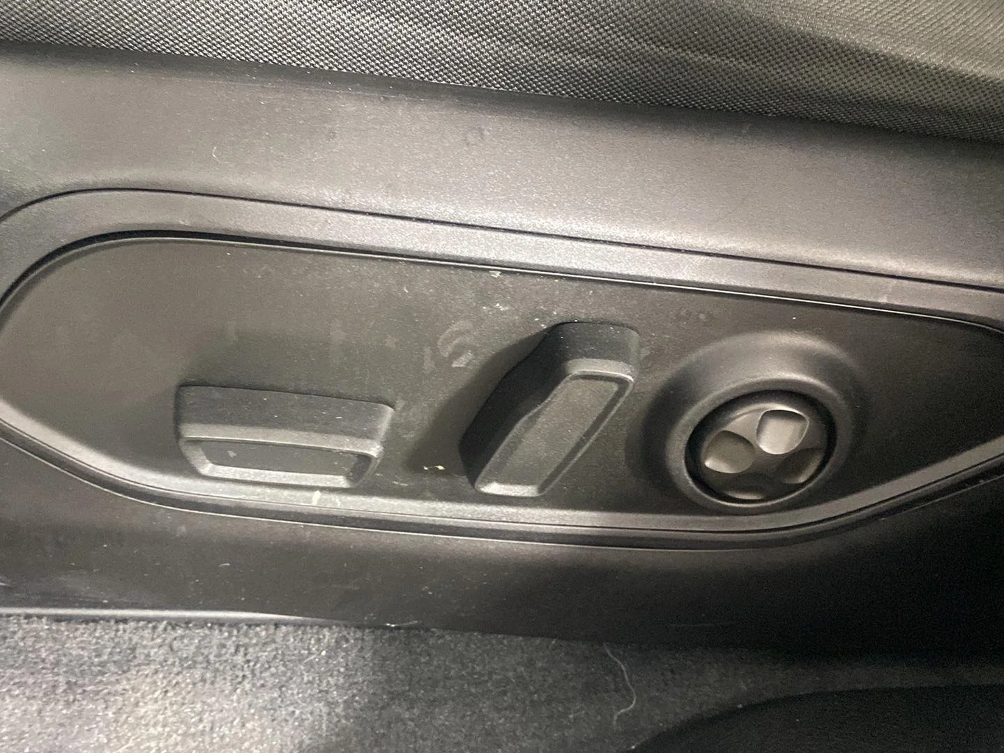 Used 2023 Bright White Clearcoat Jeep Laredo image 24