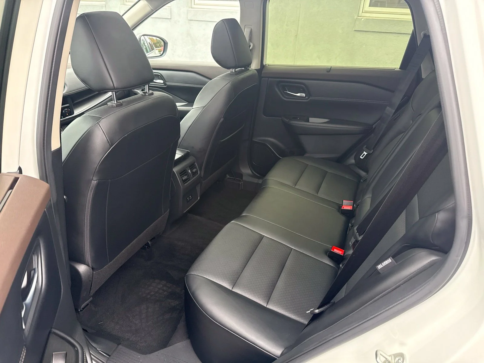Certified Used 2023 Pearl White Nissan SV image 27