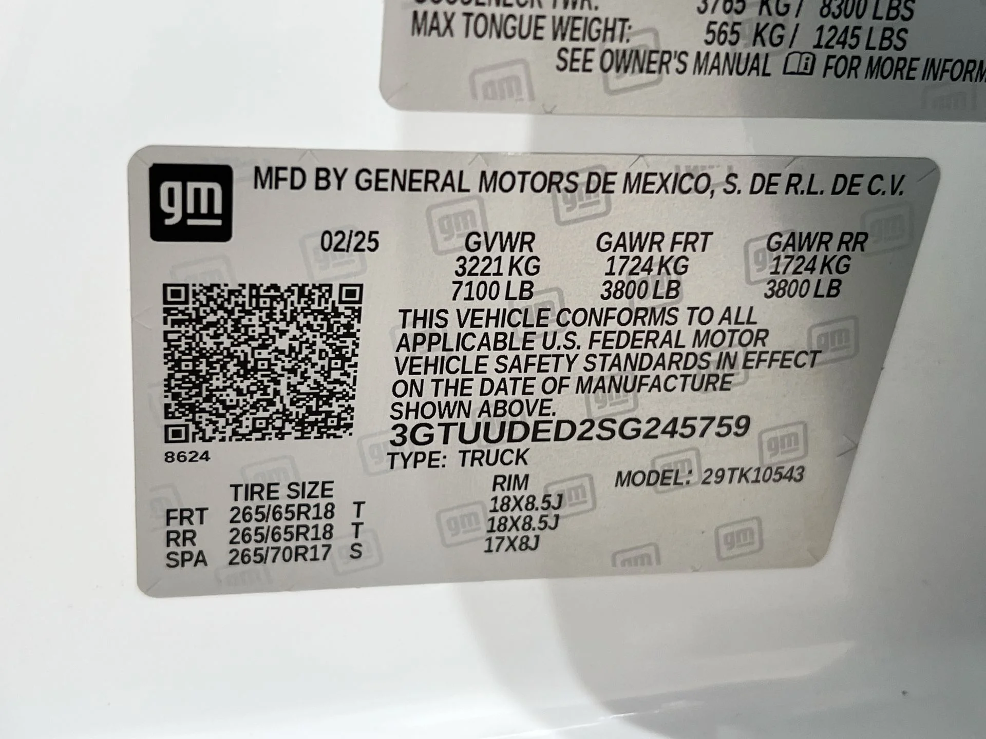 Certified Used 2025 White GMC SLT image 42