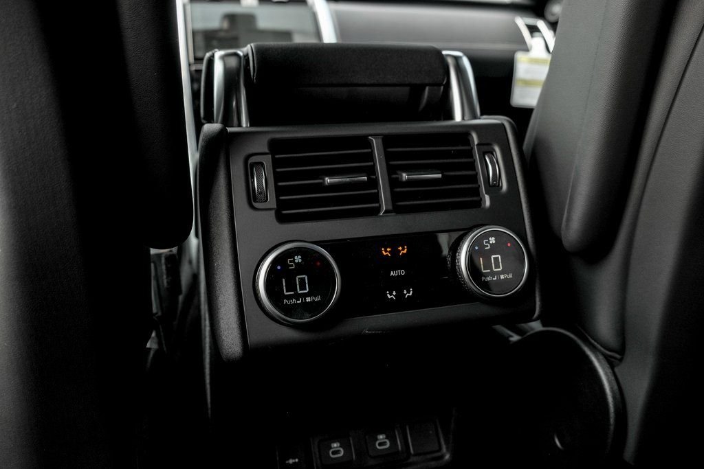 2025 Land Rover Discovery Dynamic SE - Photo 17