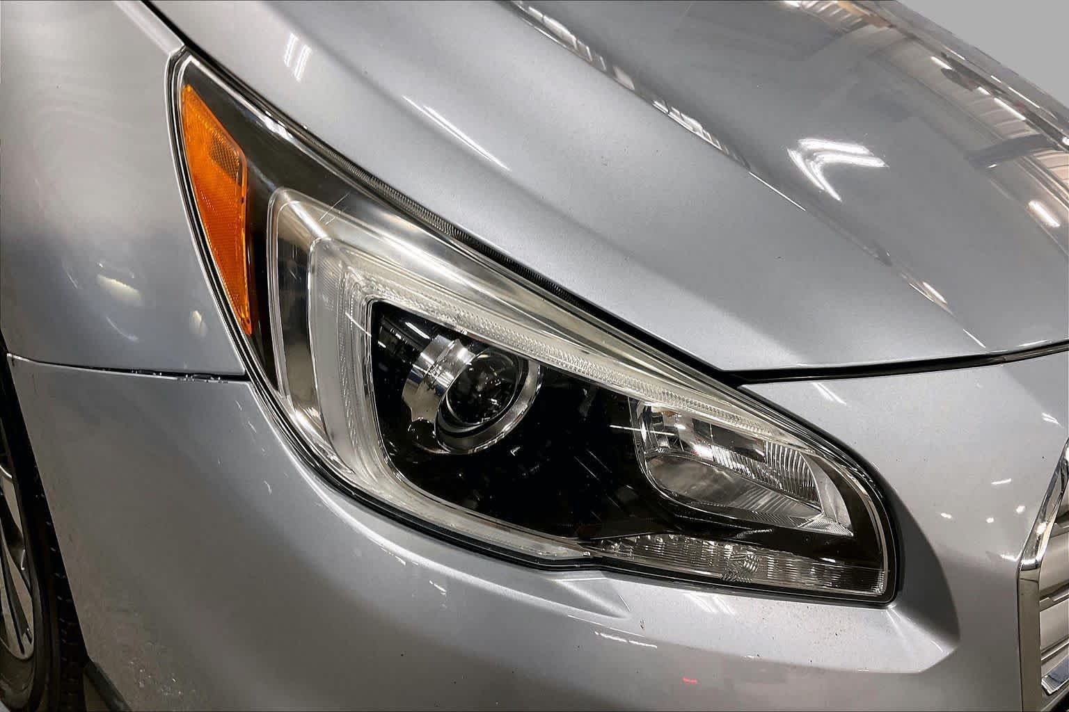 Used 2016 Ice Silver Metallic Subaru 3.6R Limited image 28