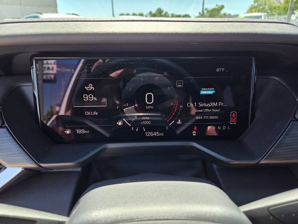 Used 2025 Summit White GMC FWD Elevation image 33