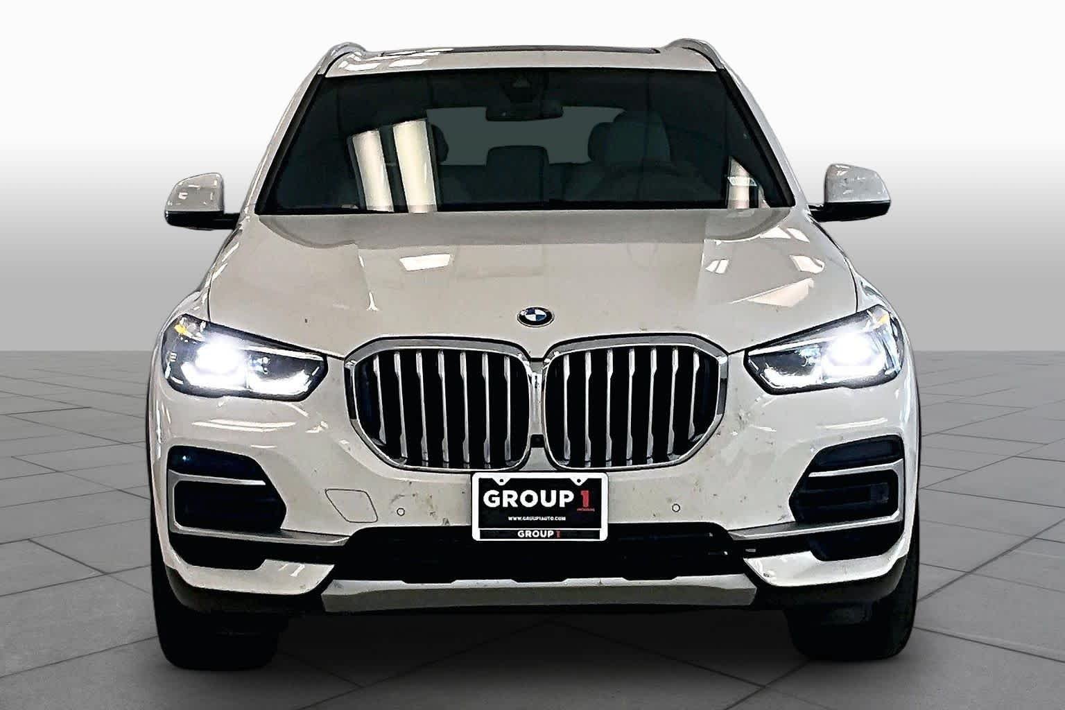 Used 2023 Alpine White BMW xDrive40i image 3
