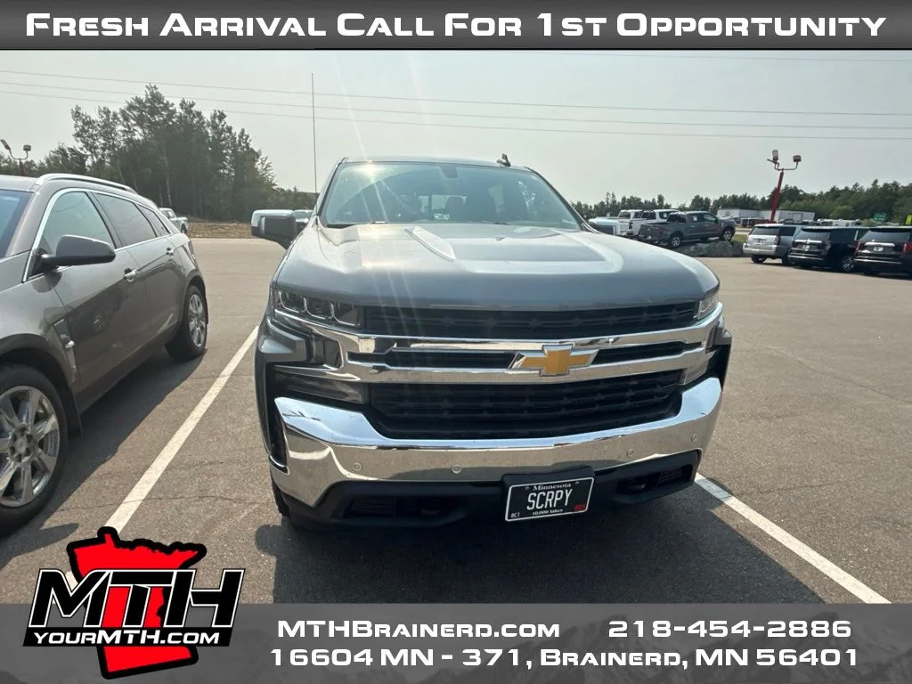 Used 2022 Gray Chevrolet LT image 2