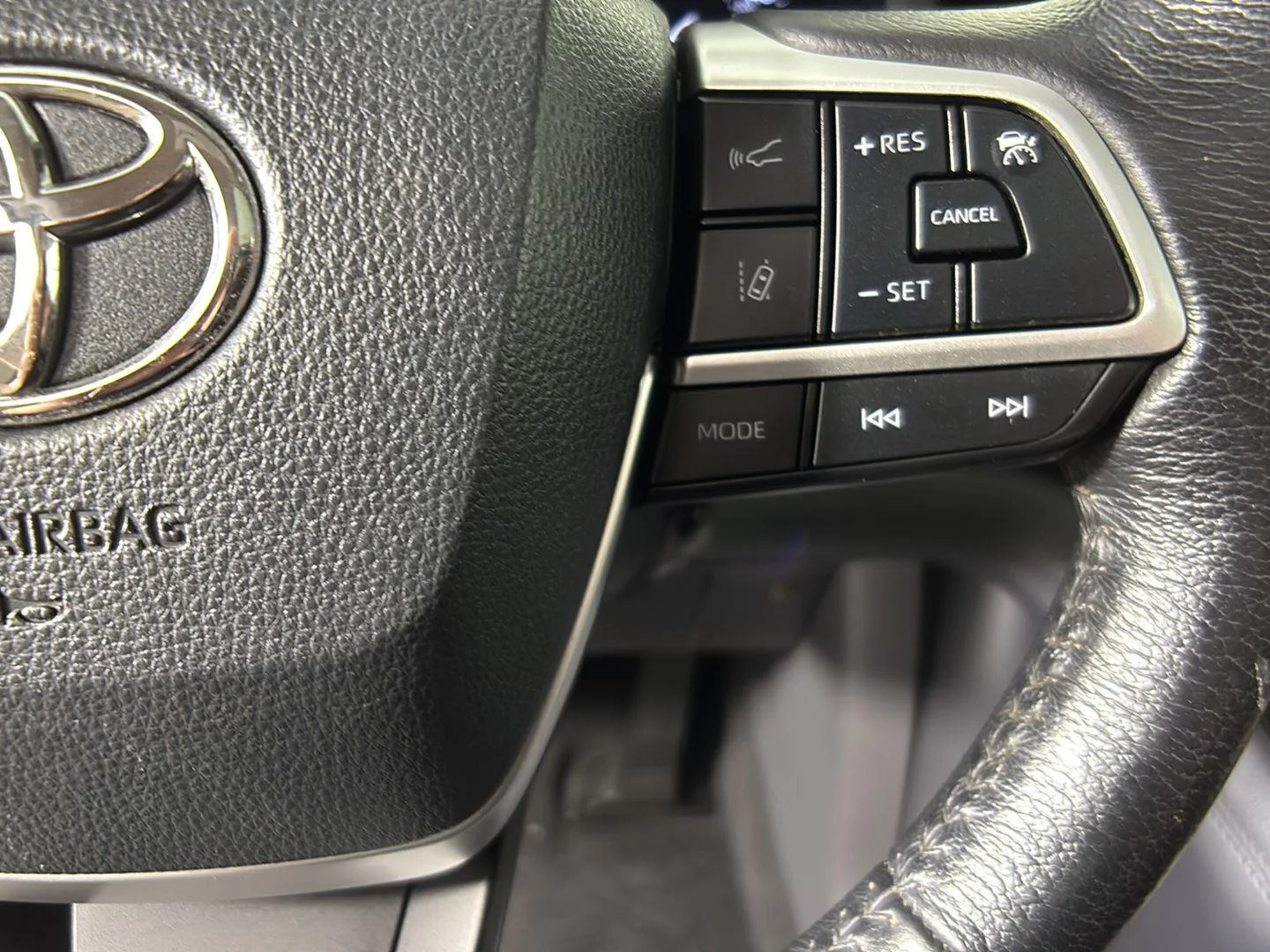 Certified Used 2021 Blizzard Pearl Toyota XLE image 33