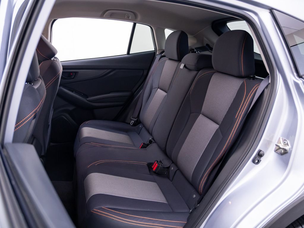 Used 2018 Ice Silver Metallic Subaru 2.0i Premium image 18