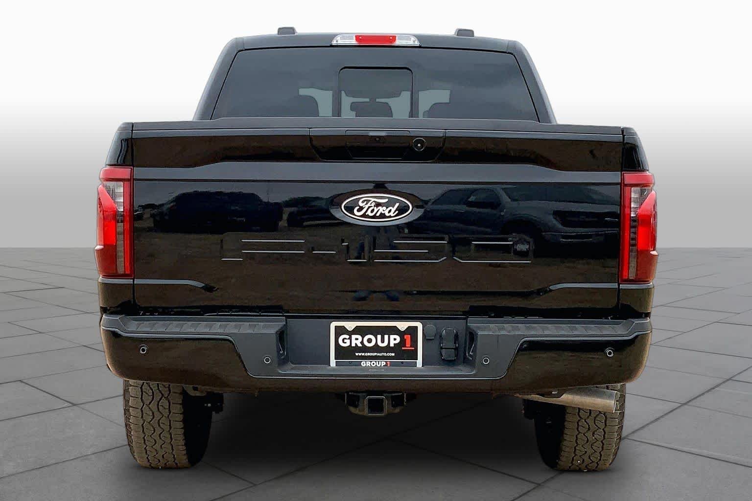 New 2026 Agate Black Metallic Ford XLT image 4