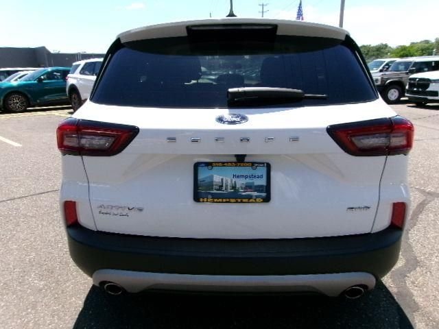 Certified Used 2023 Oxford White Ford Active image 7