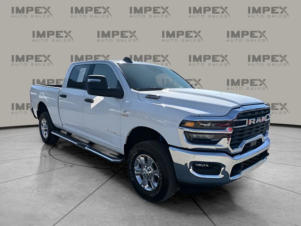 Used 2025 White Ram Big Horn image 7