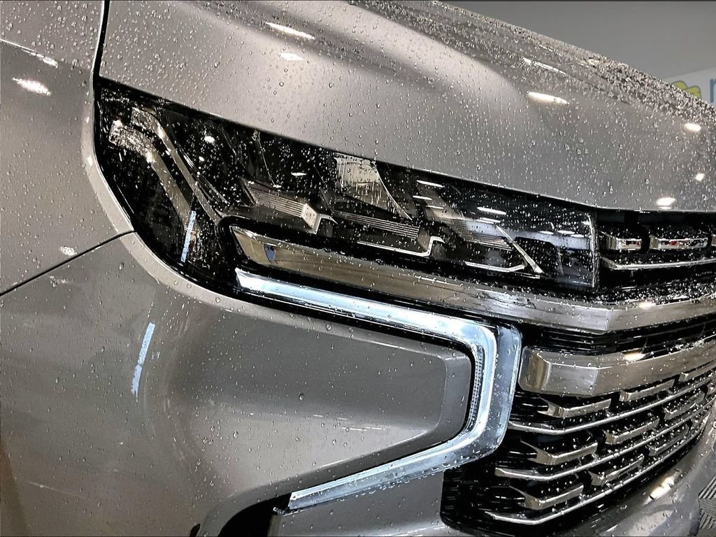 Used 2023 Gray Chevrolet Premier image 33
