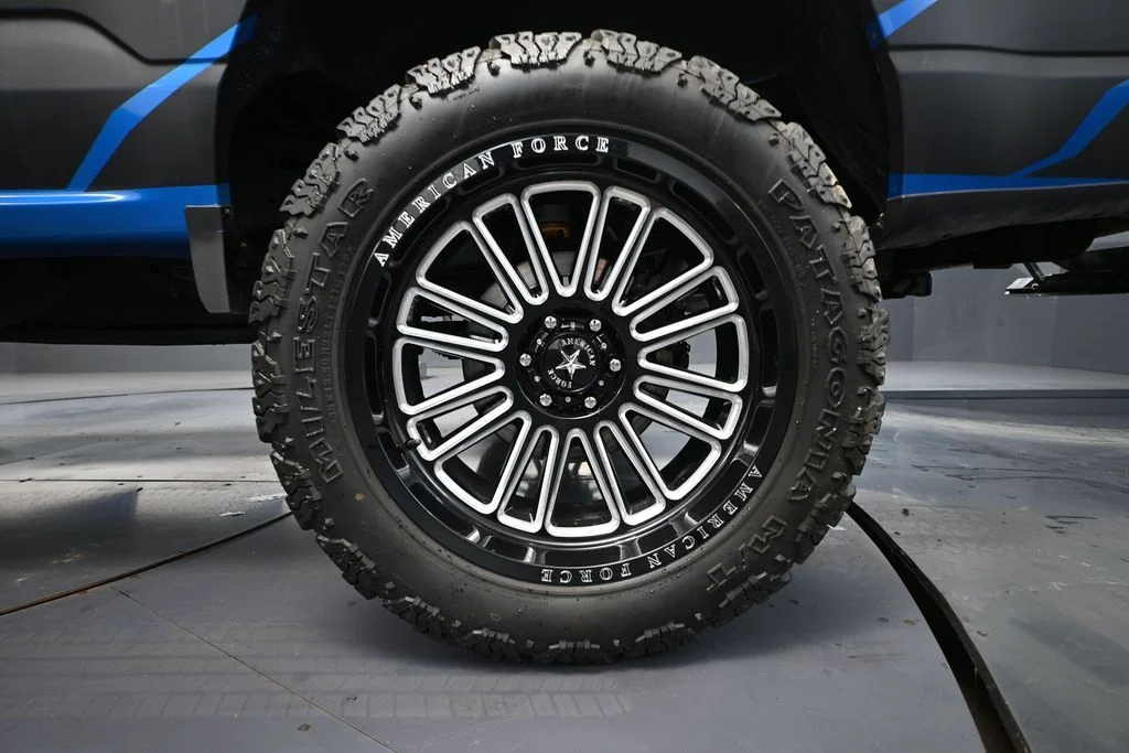 Used 2021 Blue Ford XLT image 16