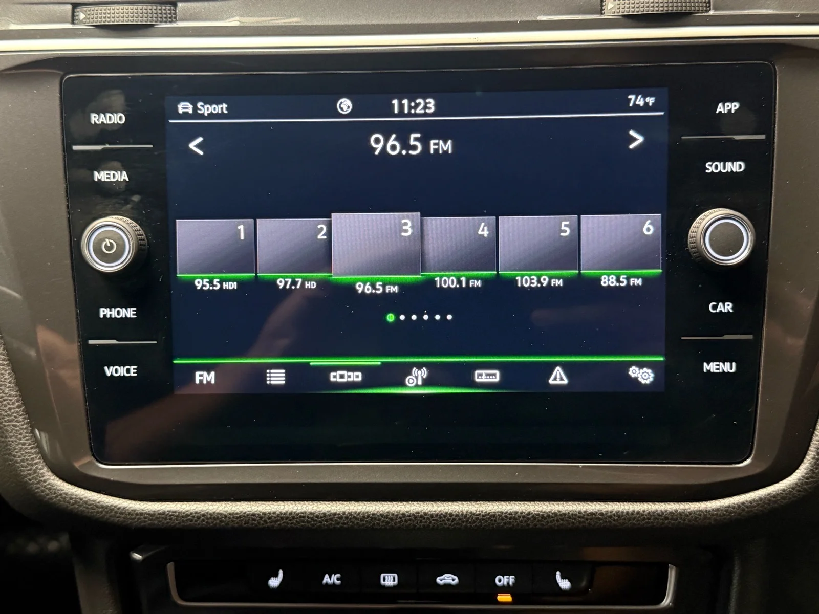 Used 2024 Pure White (0q0q) Volkswagen Wolfsburg Edition 4Motion image 16