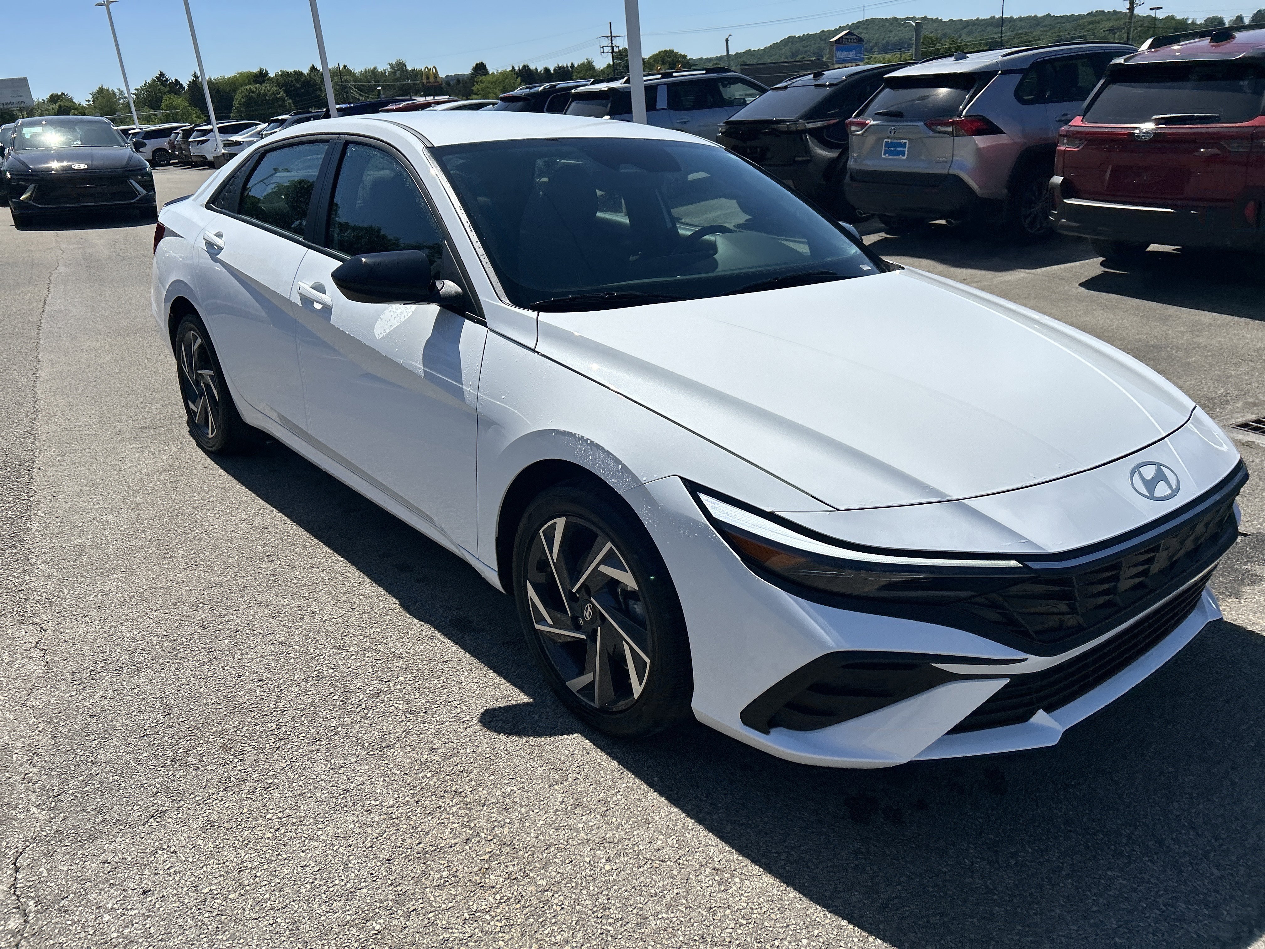 2025 Hyundai Elantra 1.6 SEL Sport's photo
