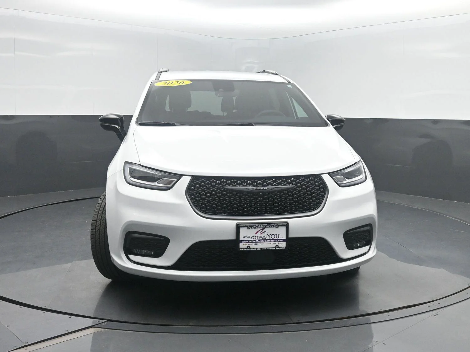 New 2026 Bright White Clear-Coat Exterior Paint Chrysler Select image 43