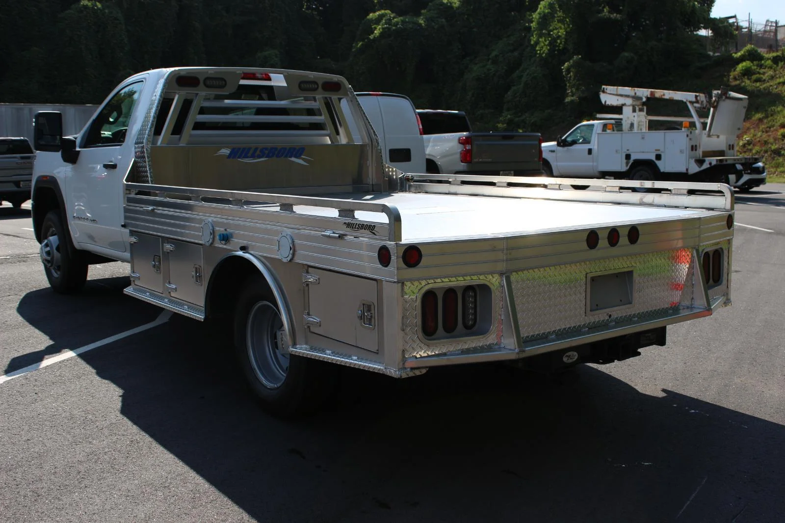New 2026 Summit White GMC Pro image 5