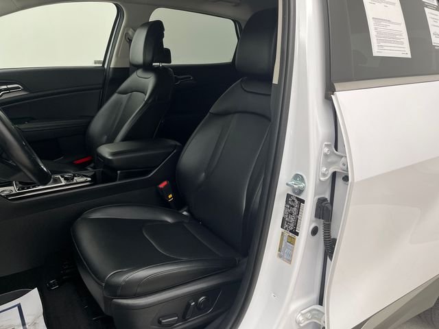 Used 2024 White Kia EX image 12