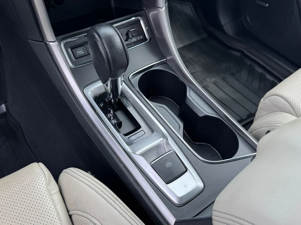 Used 2020 White Subaru Limited image 27