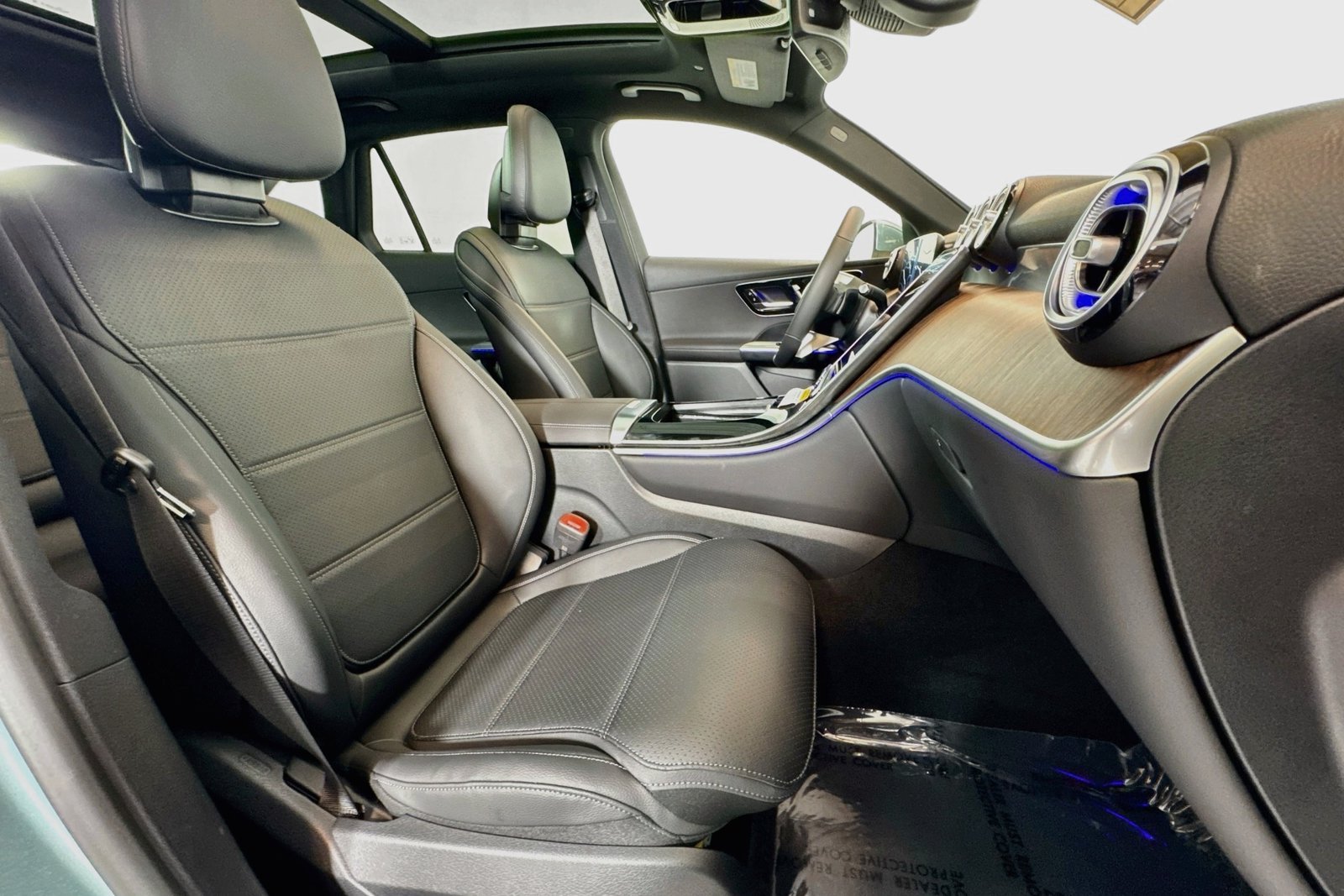 New 2026 Verde Silver Metallic Mercedes-Benz GLC 300 image 26