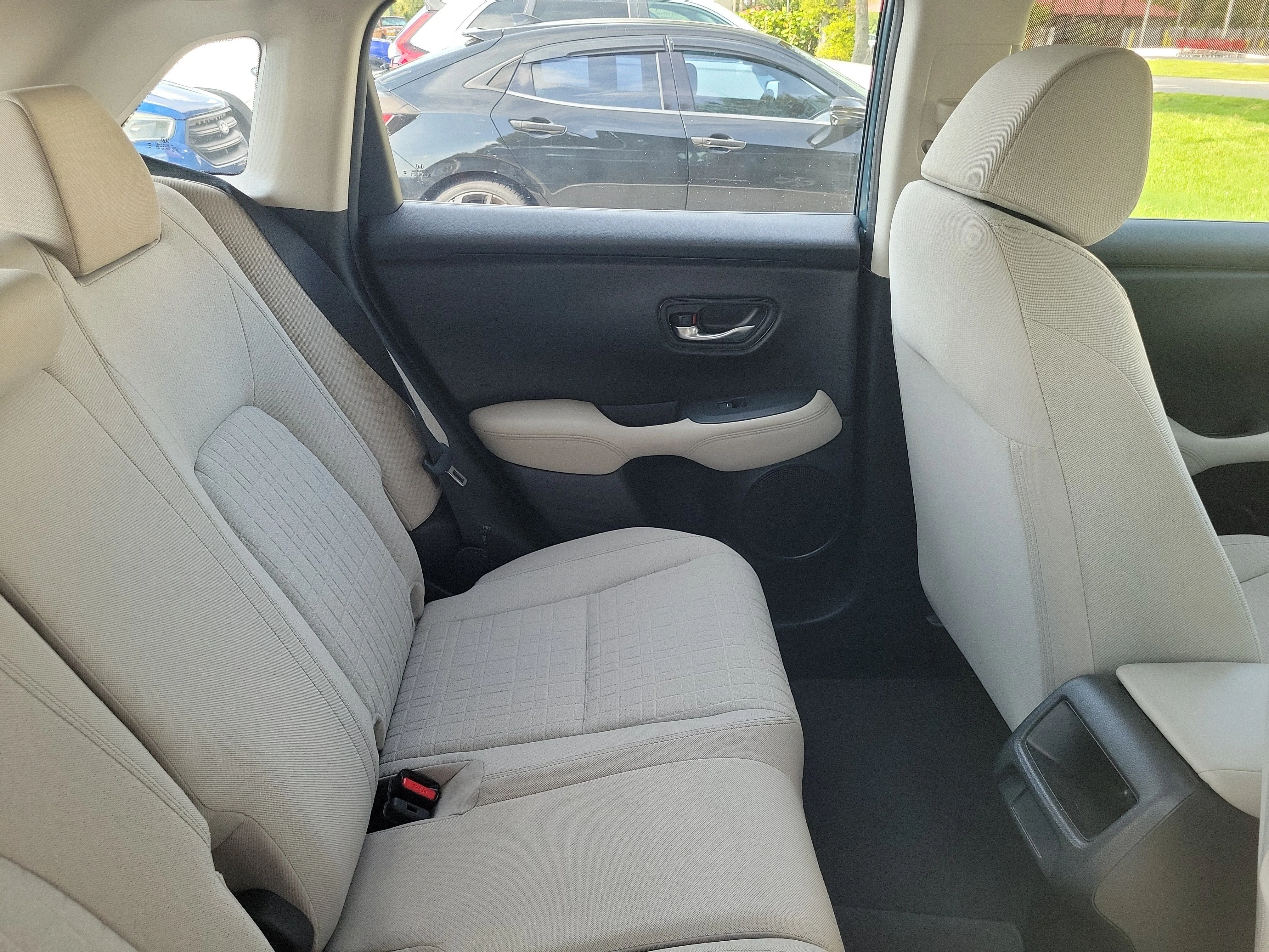 Used 2024 Urban Gray Pearl Honda LX image 4