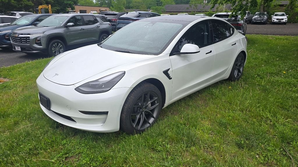 2022 Tesla Model 3's photo