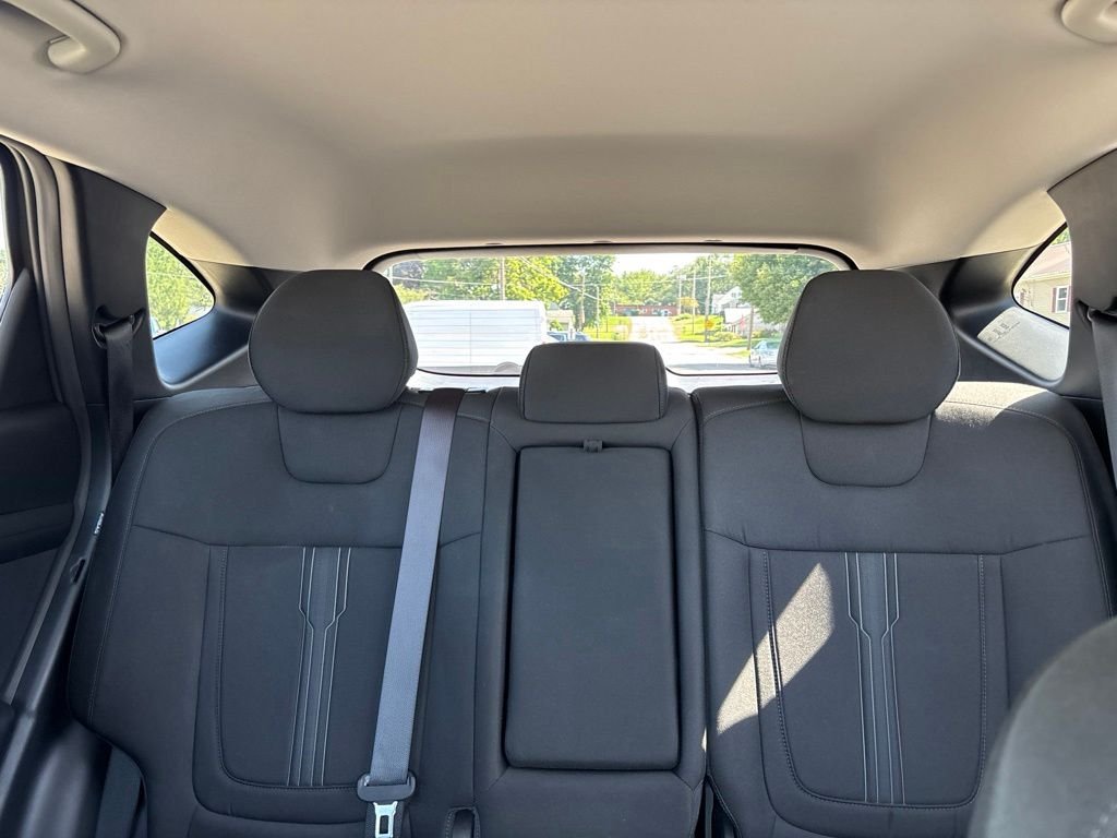 Used 2025 Green Hyundai SEL image 30