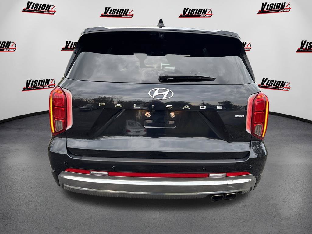Used 2023 White Hyundai Calligraphy image 4
