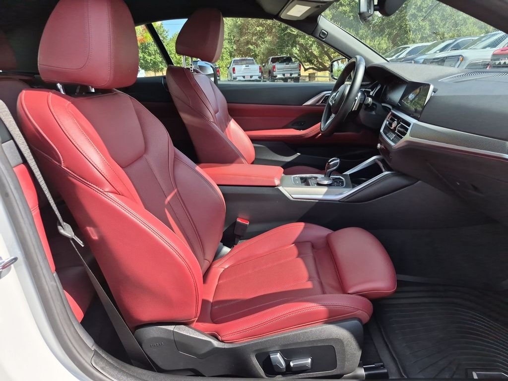 Used 2023 White BMW M440i image 37