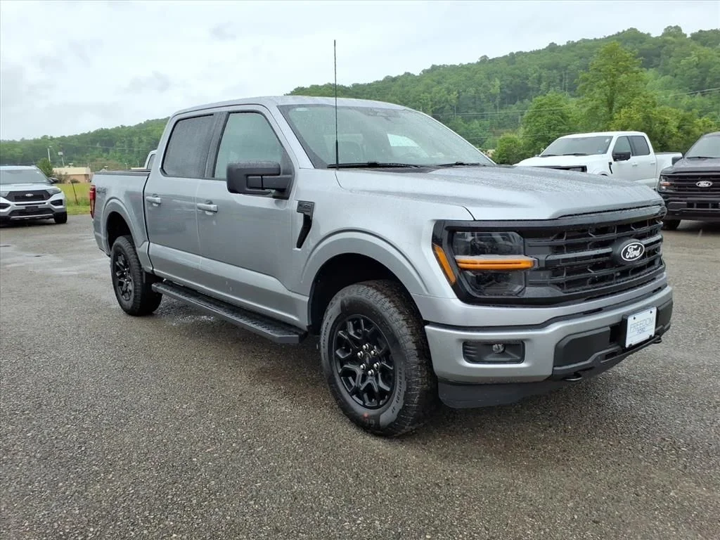 New 2026 Silver Ford XLT image 7
