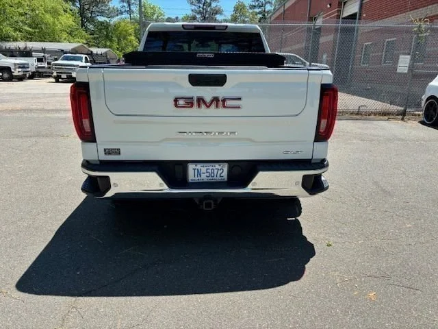 Used 2024 Summit White GMC SLT image 3