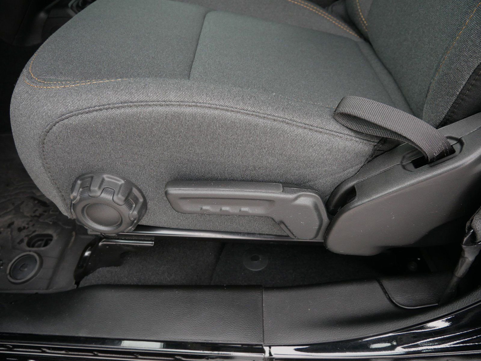 2024 Jeep Wrangler 4-Door Sport S - Photo 12