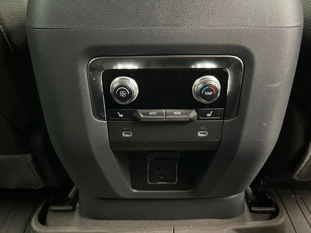Used 2023 Black GMC Denali image 11