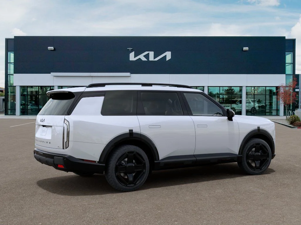 New 2027 White Kia  image 6