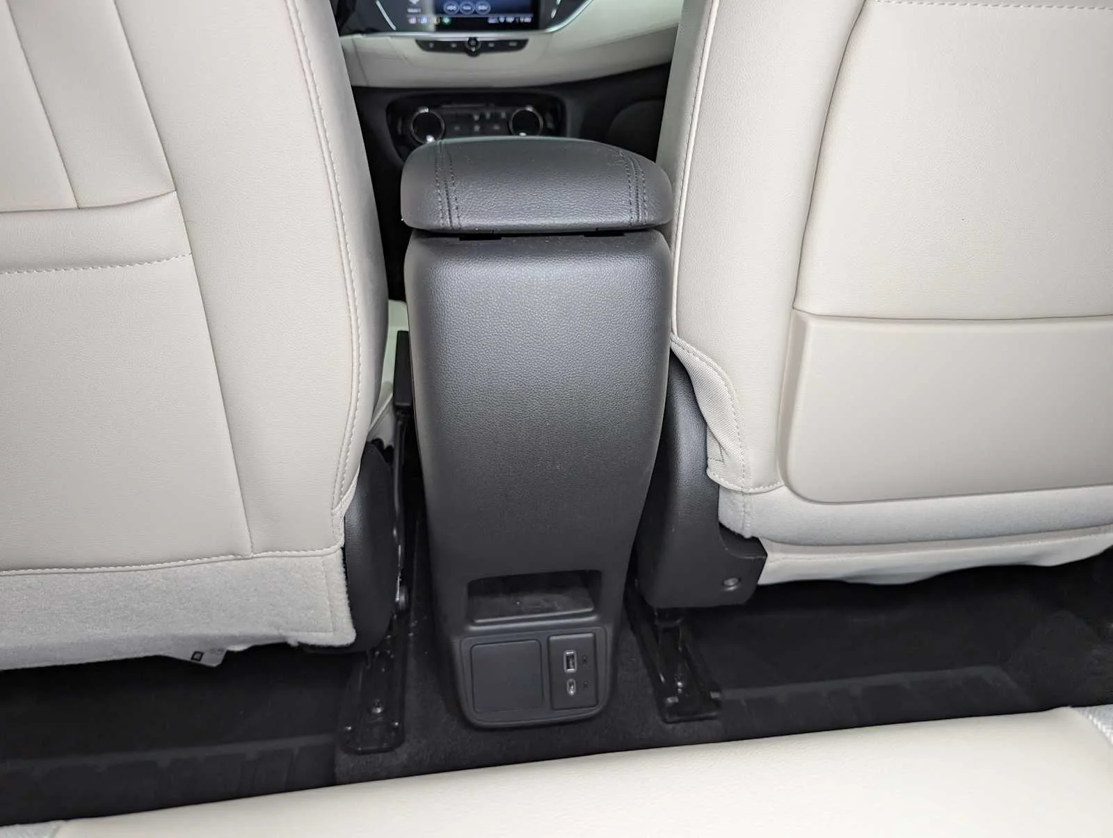 Used 2023 Summit White Buick Preferred image 20
